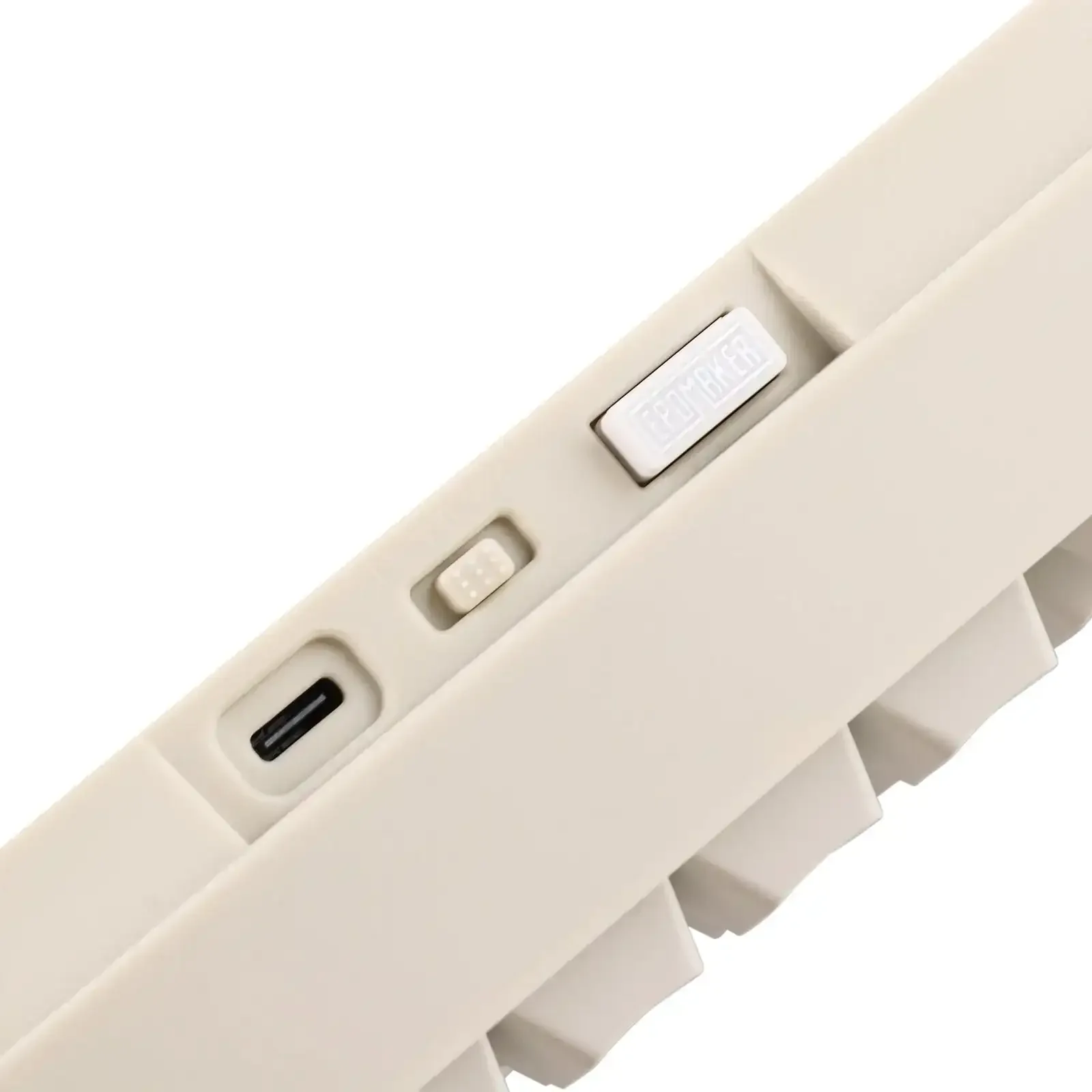 Epomaker - TH80 Pro V2 VIA 75% Programmable Gasket-mounted Wired & Wireless Gaming Keyboard - Image 10