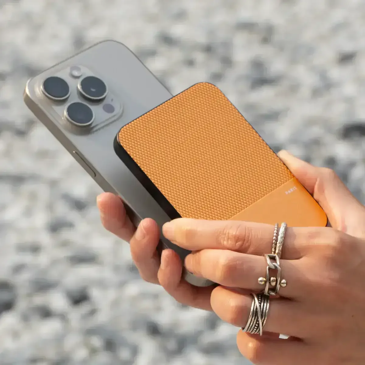 Native Union - (Re)Classic Power Bank with MagSafe Wireless Charging - Powerbank z ładowaniem MagSafe - Image 20