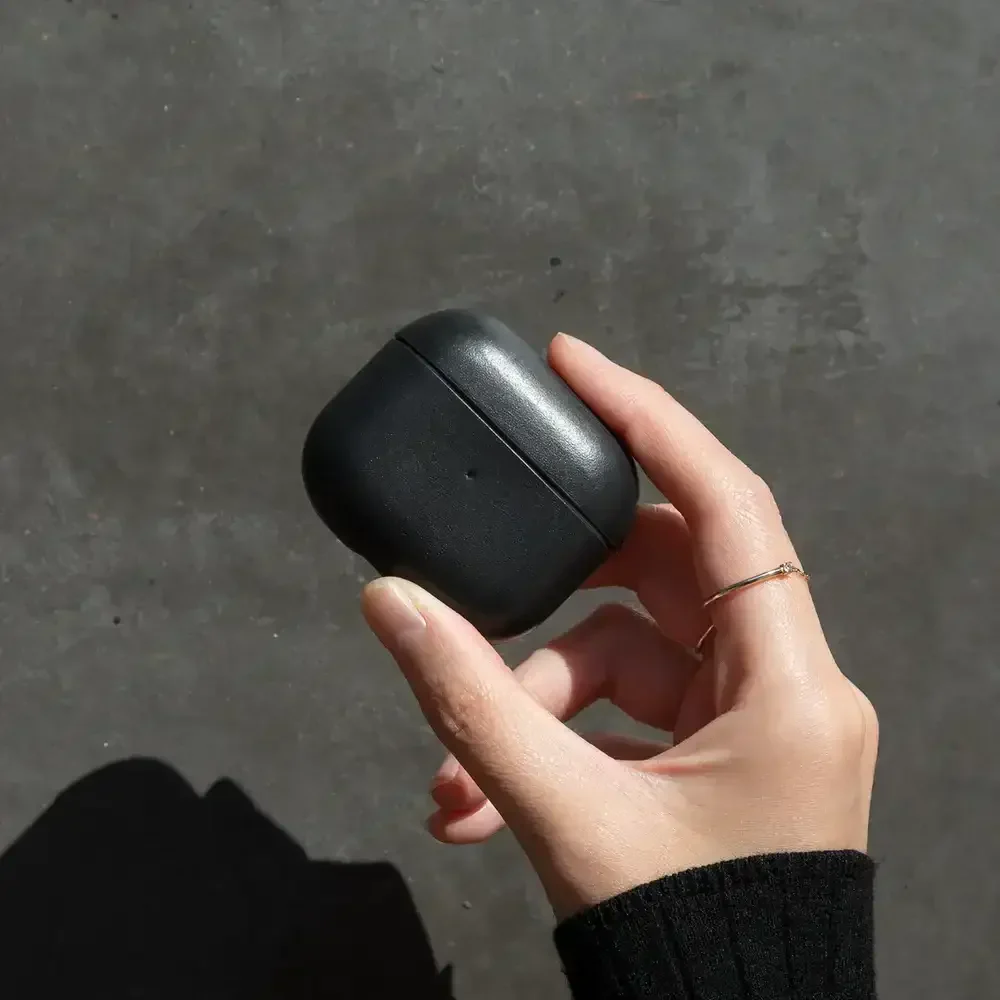 Native Union – Leather Case for AirPods (Gen 3) - Skórzane Etui na AirPods 3. generacji - Image 15
