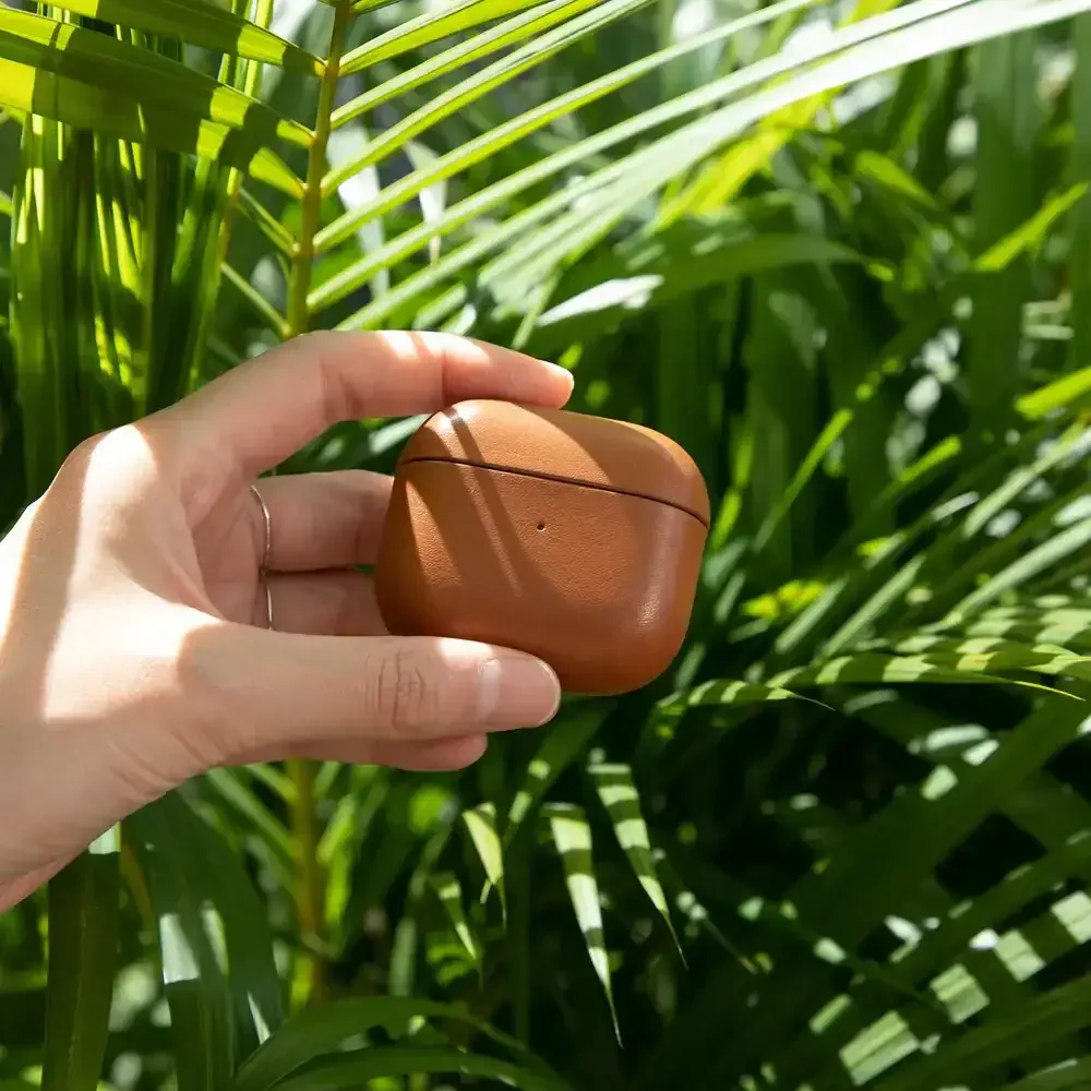 Native Union – Leather Case for AirPods (Gen 3) - Skórzane Etui na AirPods 3. generacji - Image 4