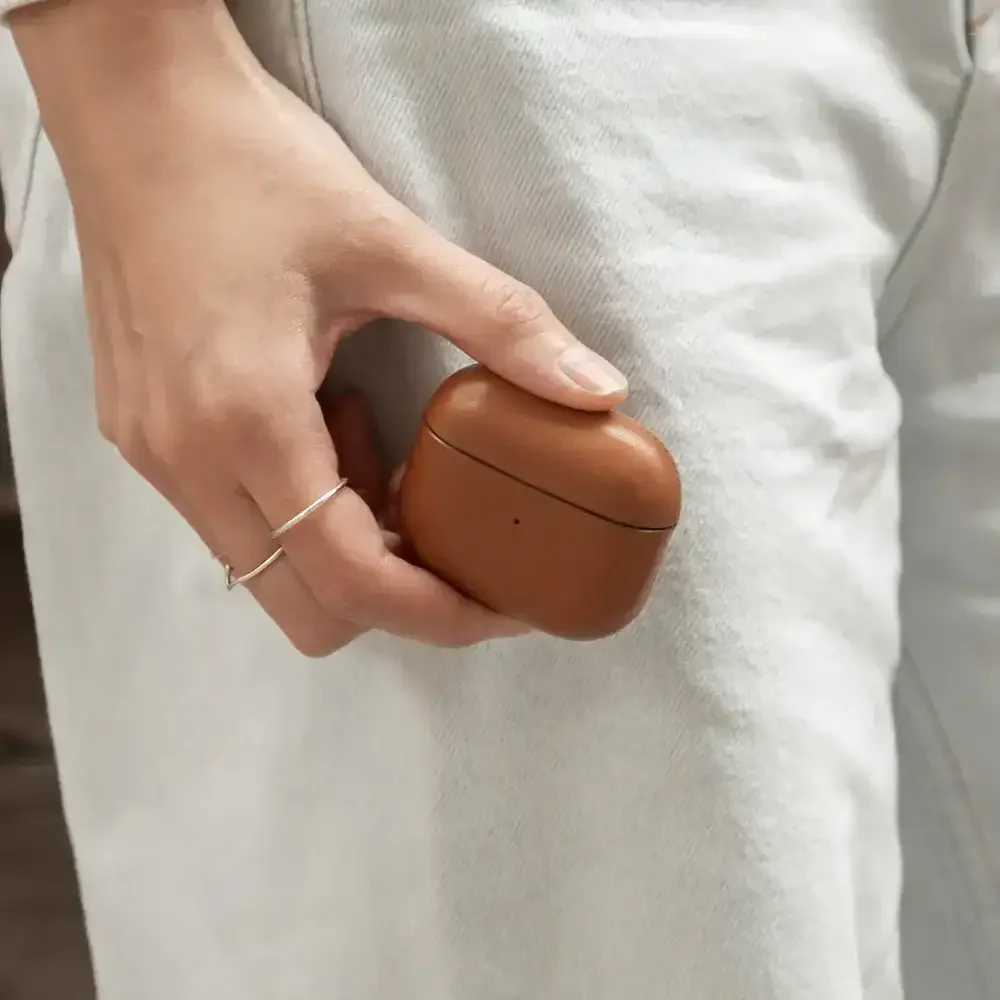 Native Union – Leather Case for AirPods (Gen 3) - Skórzane Etui na AirPods 3. generacji - Image 5