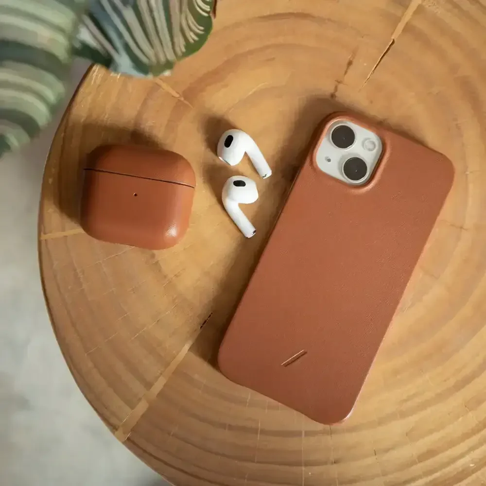 Native Union – Leather Case for AirPods (Gen 3) - Skórzane Etui na AirPods 3. generacji - Image 8