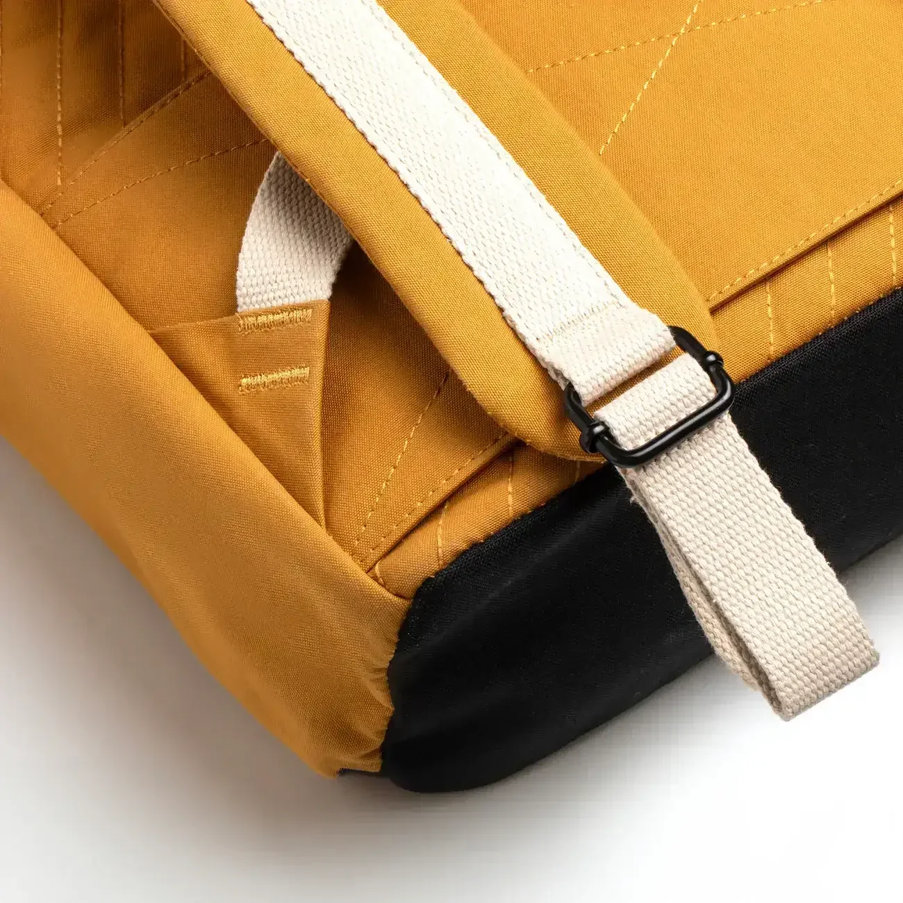 Native Union – W.F.A Backpack - Plecak - Image 4