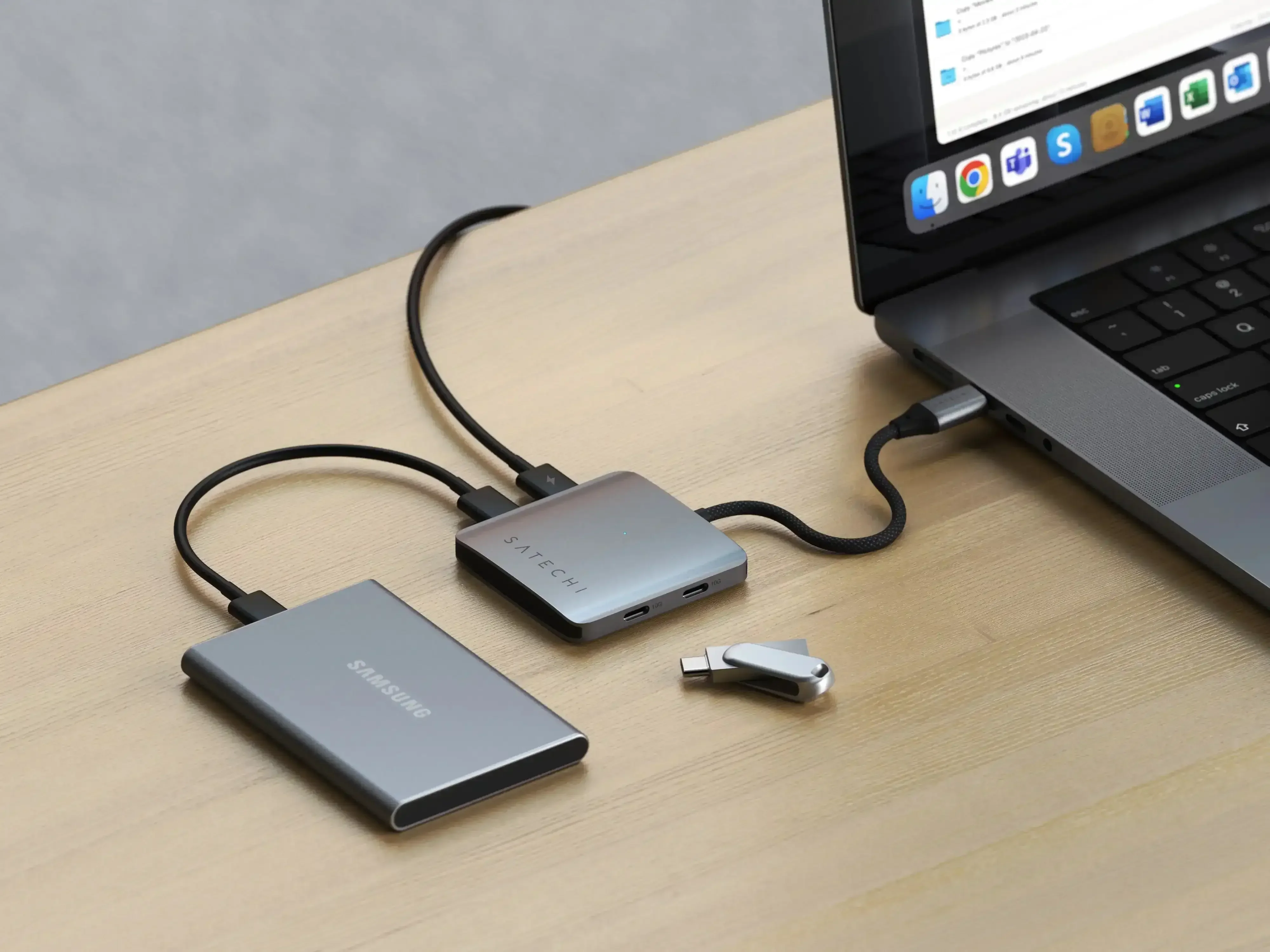 Satechi - 4-Port USB-C Hub with Power Delivery - Wieloportowy Hub USB-C - Image 5