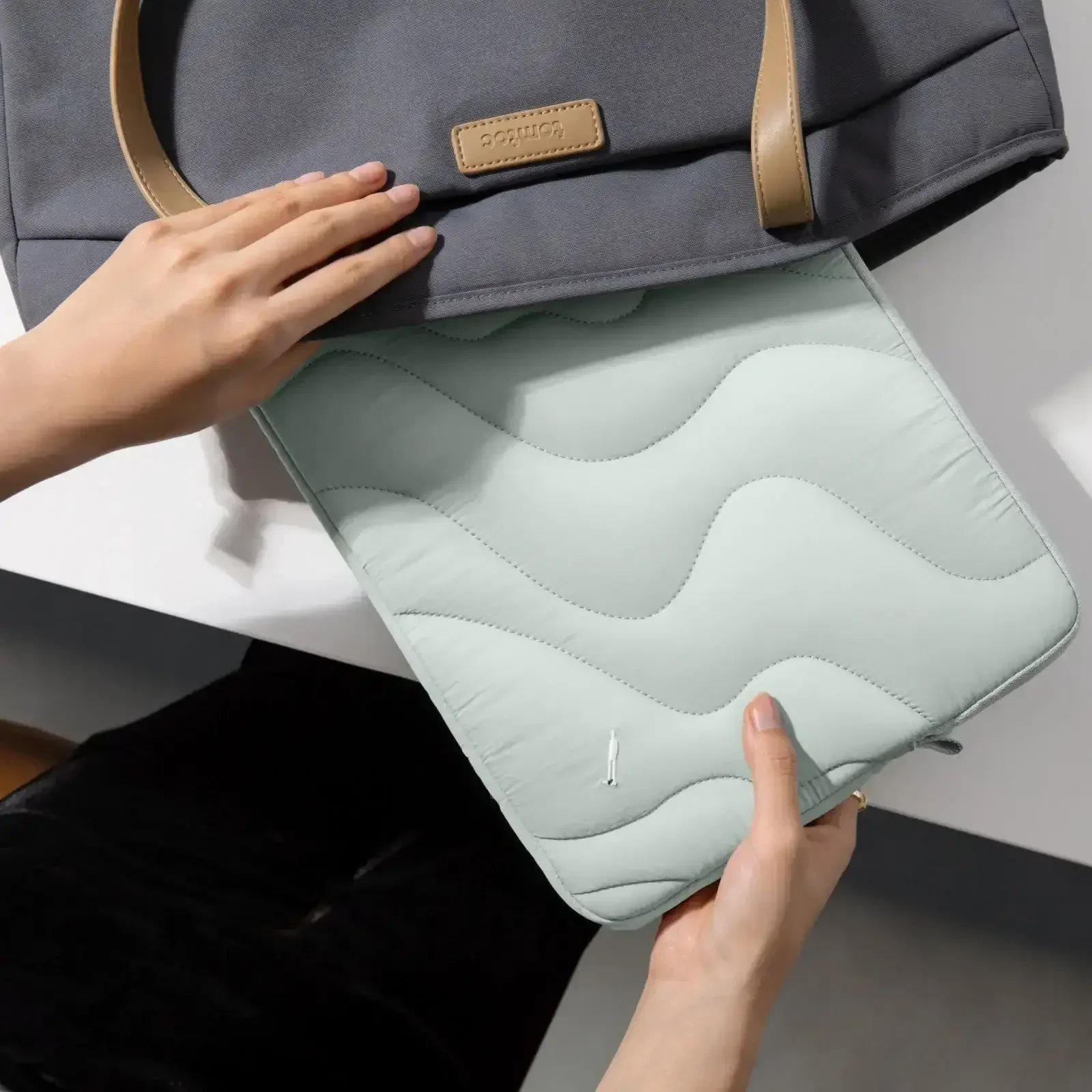 Tomtoc - Terra-A27 Laptop Sleeve for 16 inch MacBook Pro - Pokrowiec na MacBooka - Image 15